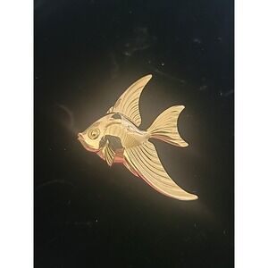 Vtg Goldtone Goldfish Brooch